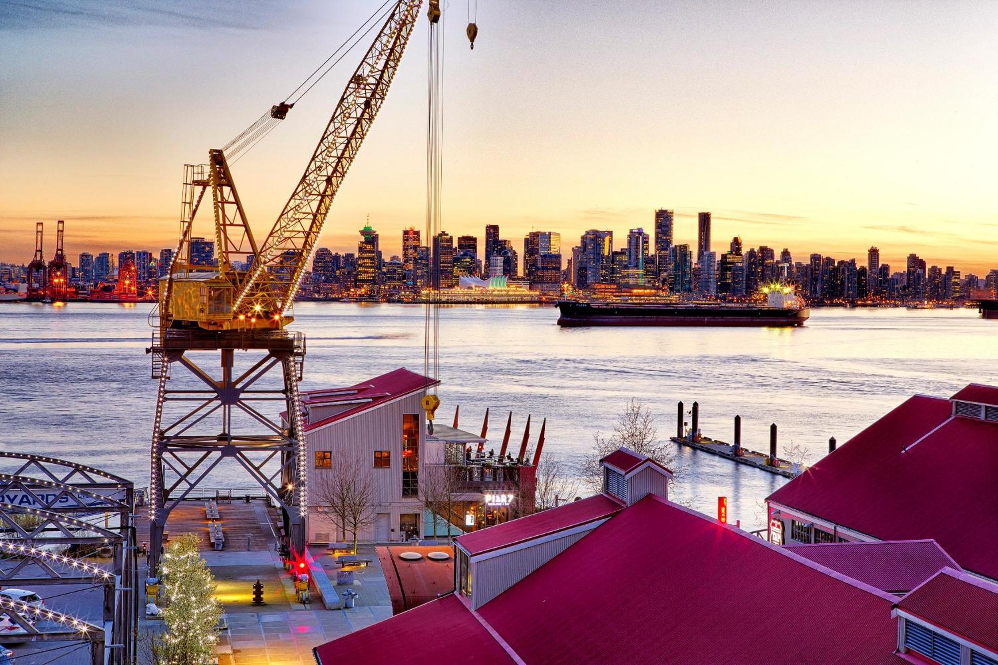 Superior King Room Harbour View