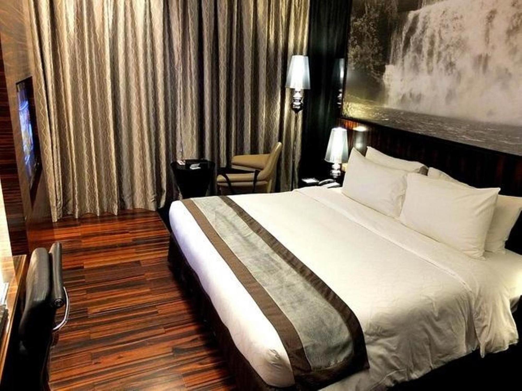 Superior Double Room City View