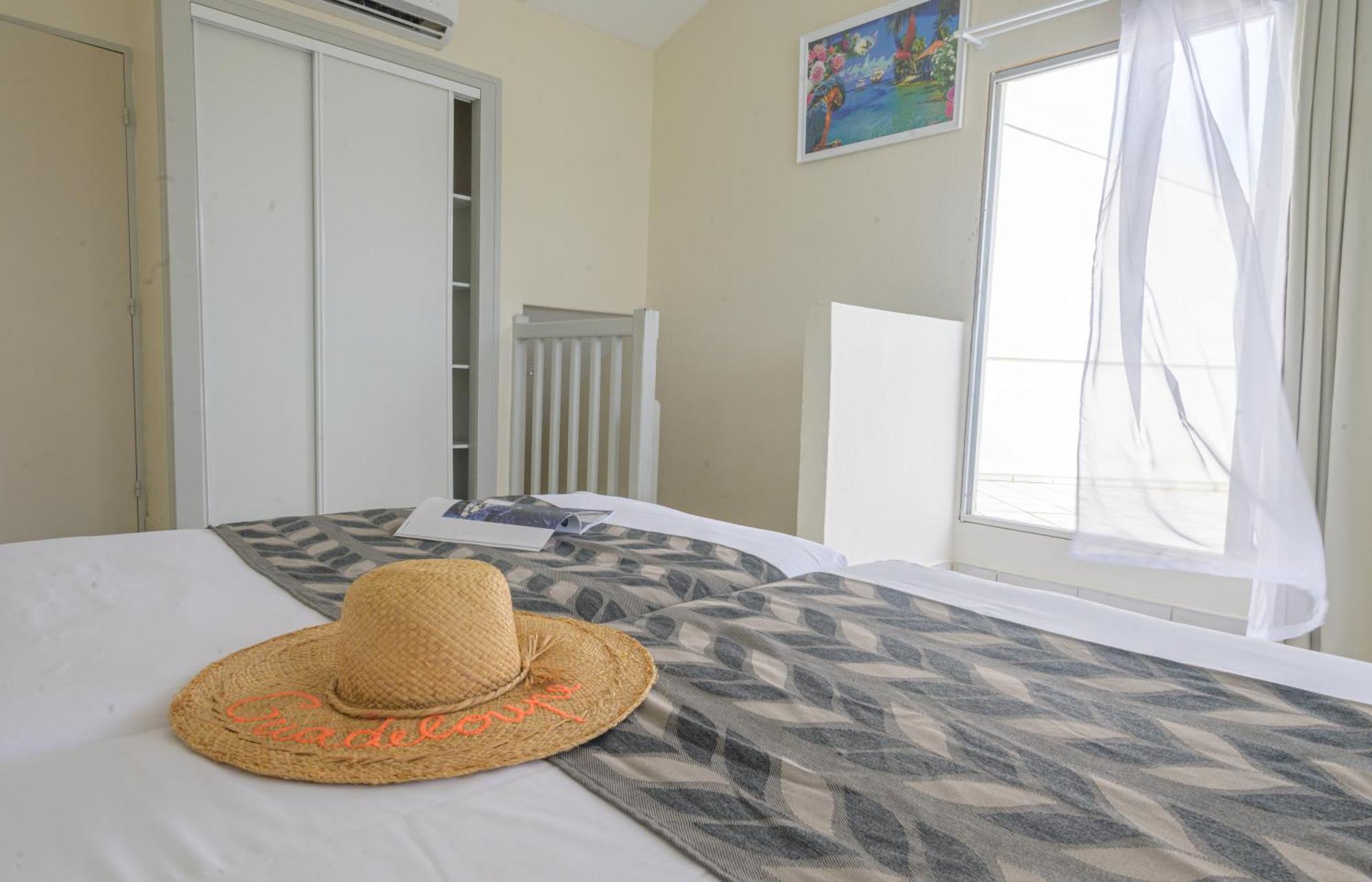 Duplex Apartment Garden or Pool View max