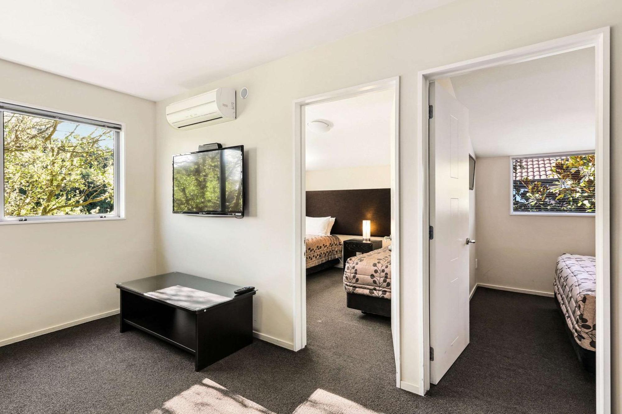 Two-Bedroom King Suite