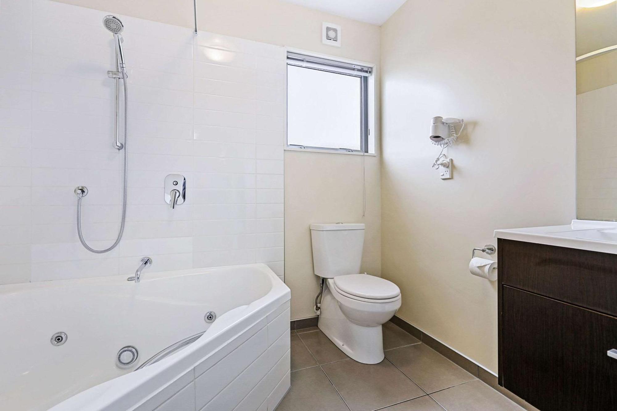 Two-Bedroom King Suite