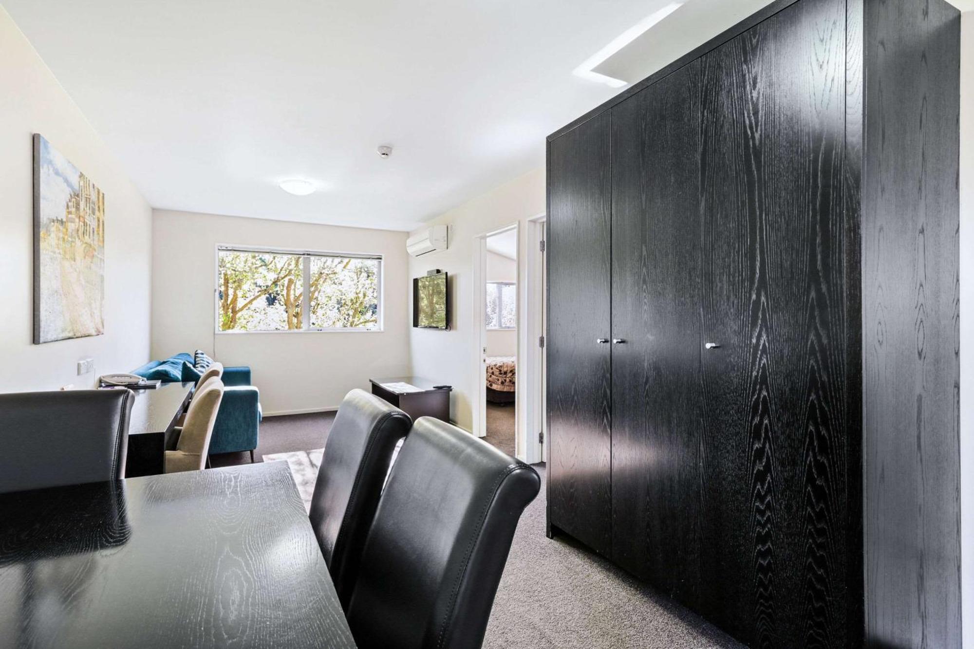 Two-Bedroom King Suite