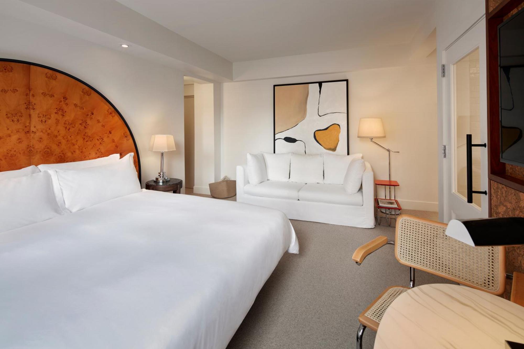 Deluxe King 1 Bed