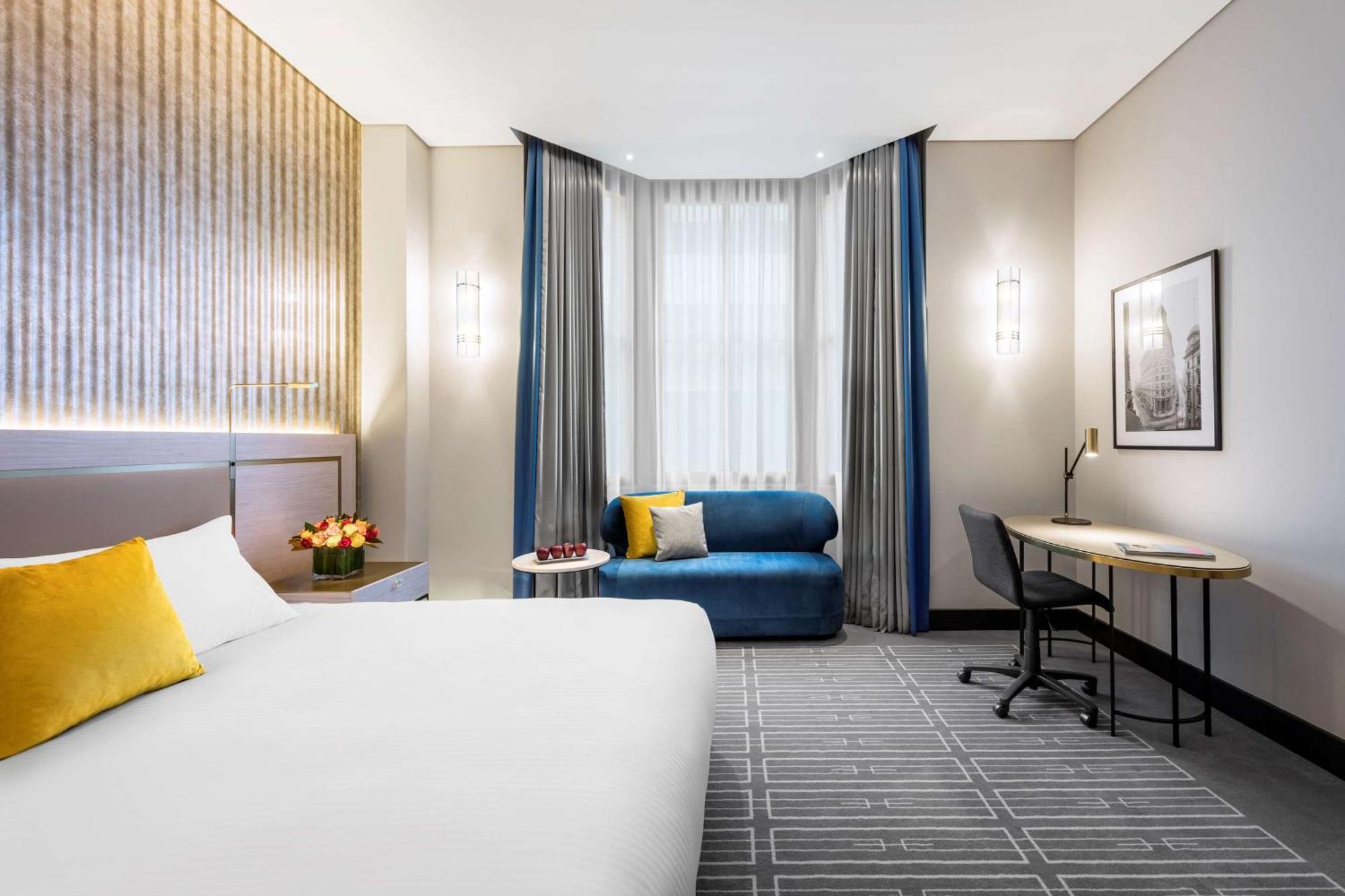 Heritage King Room