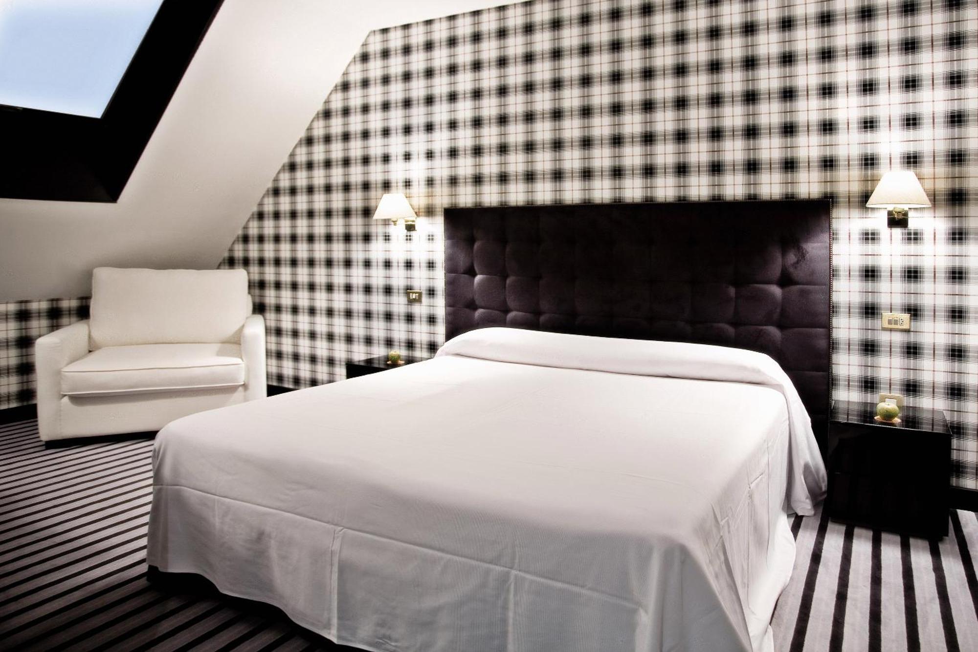 Double Room,942683473:JPEG