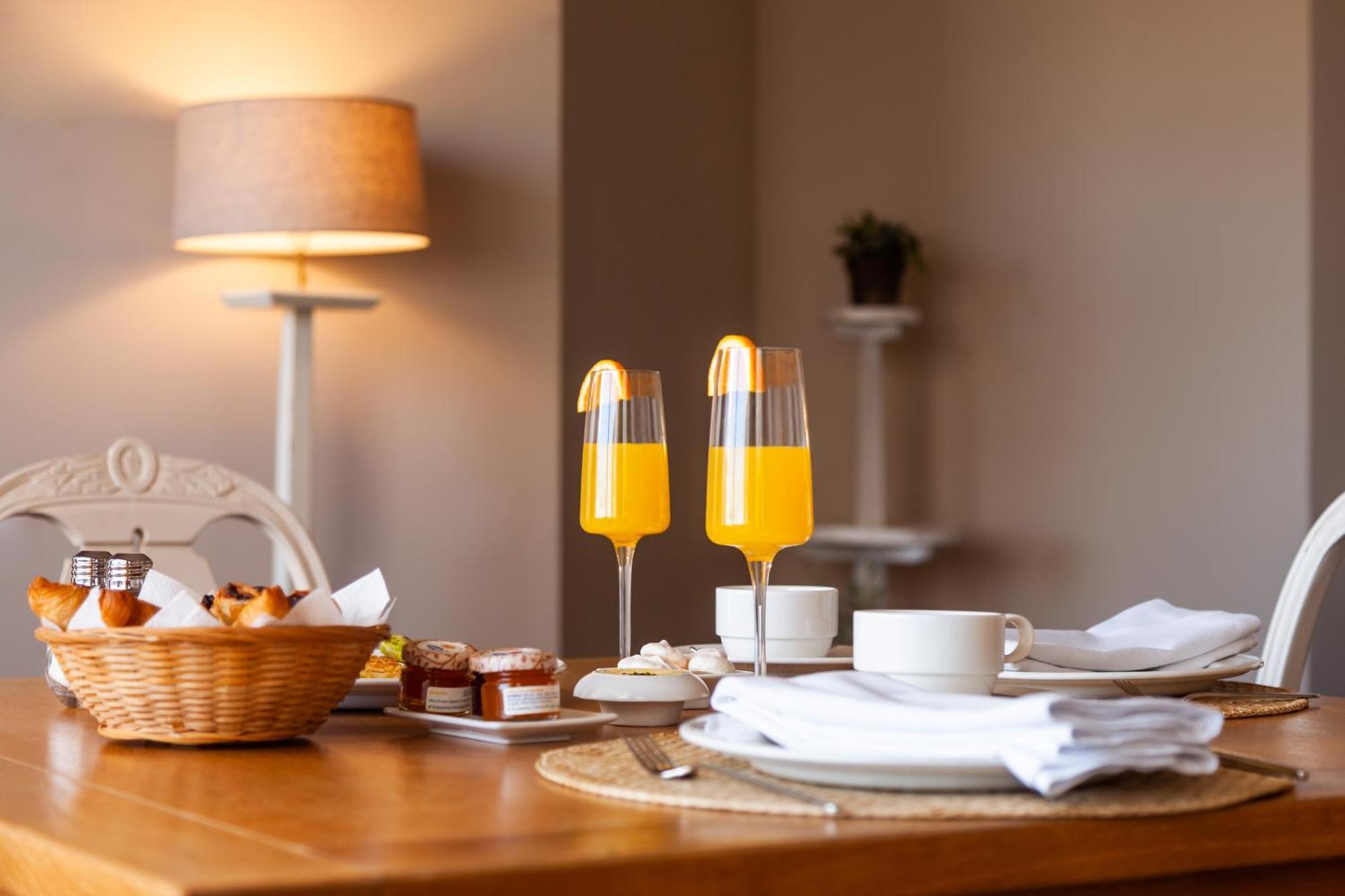 Two-Bedroom Suite (2-5 Adults),1278935809:JPEG