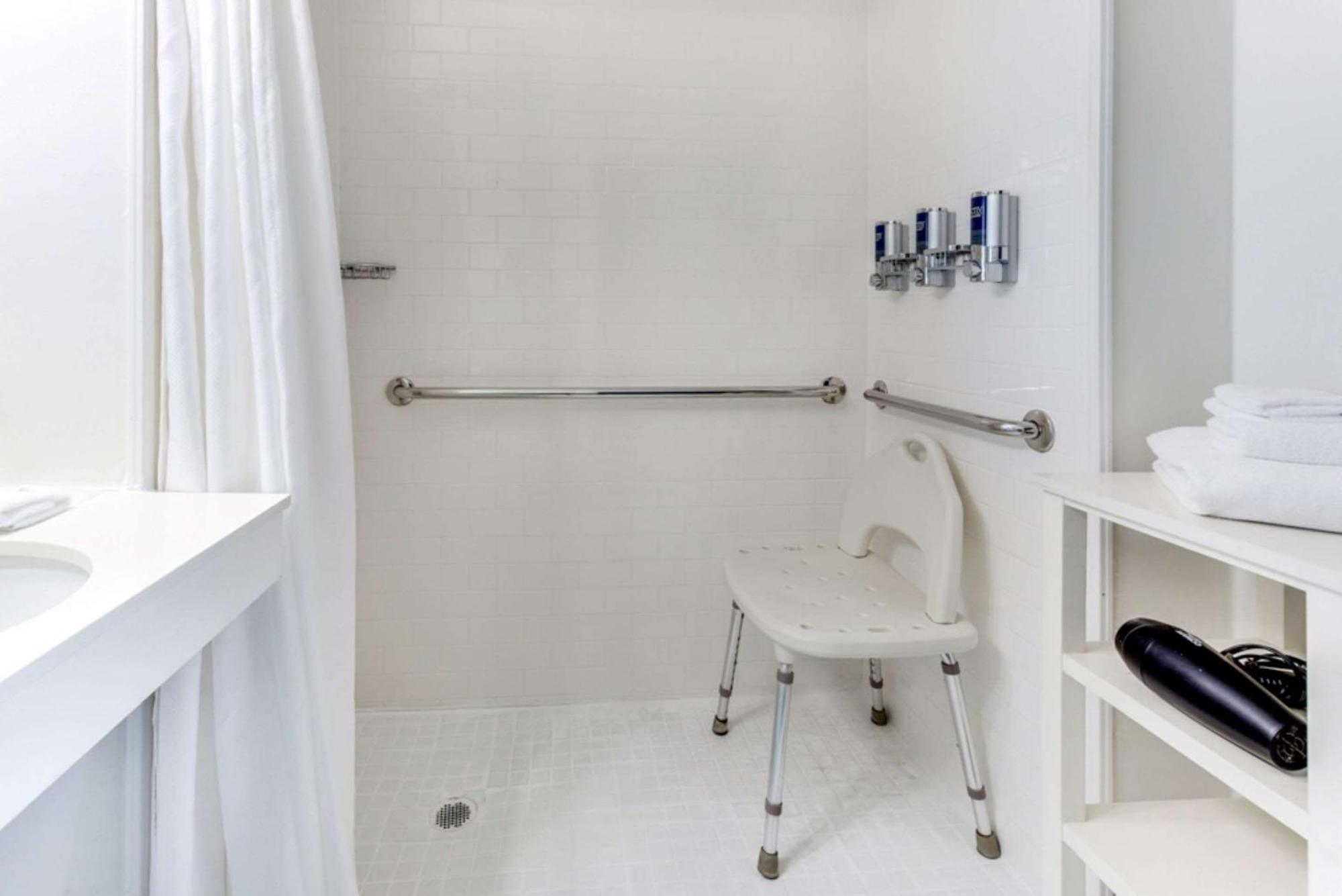 King Room Roll Shower Mobility Access or Non-Smoking