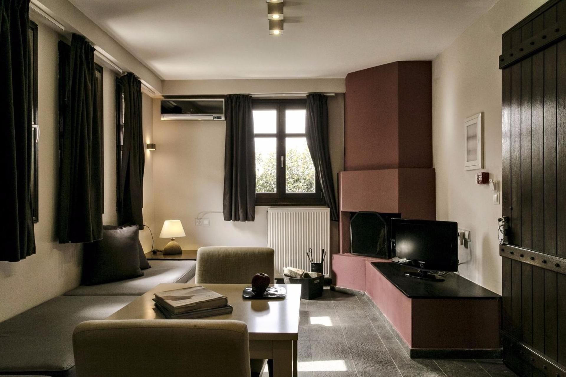 Deluxe Suite,1279056256:JPEG