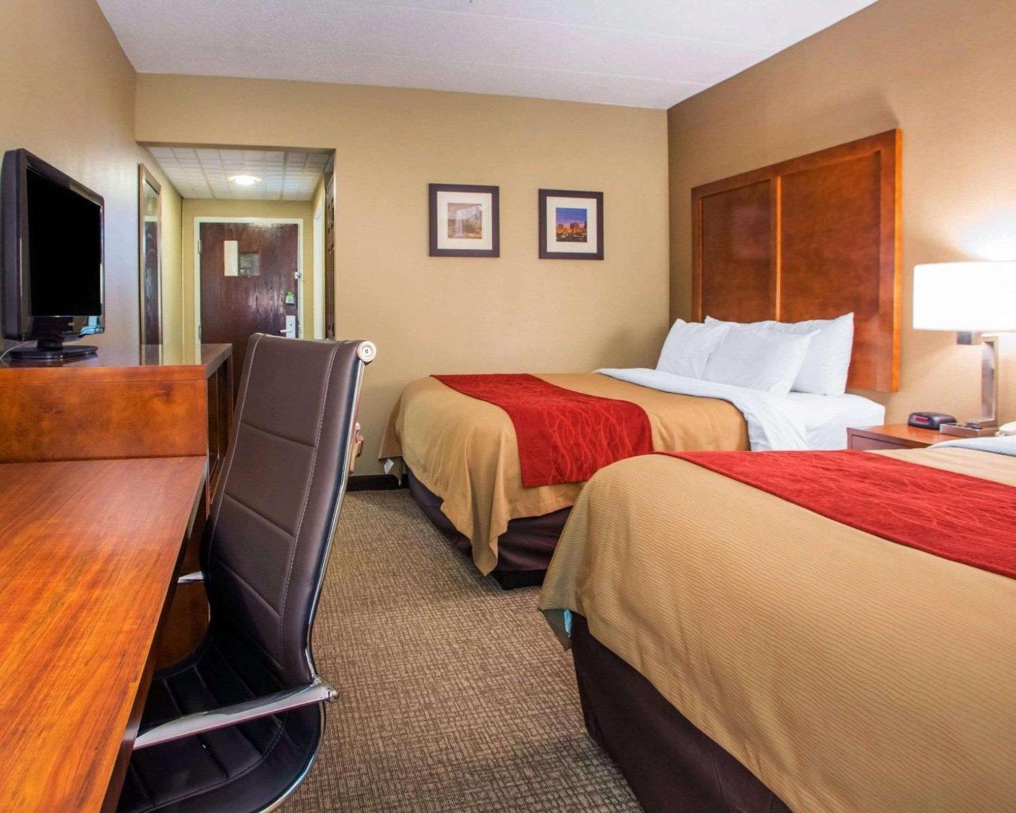 Queen Room Two Queen Beds Non-Smoking