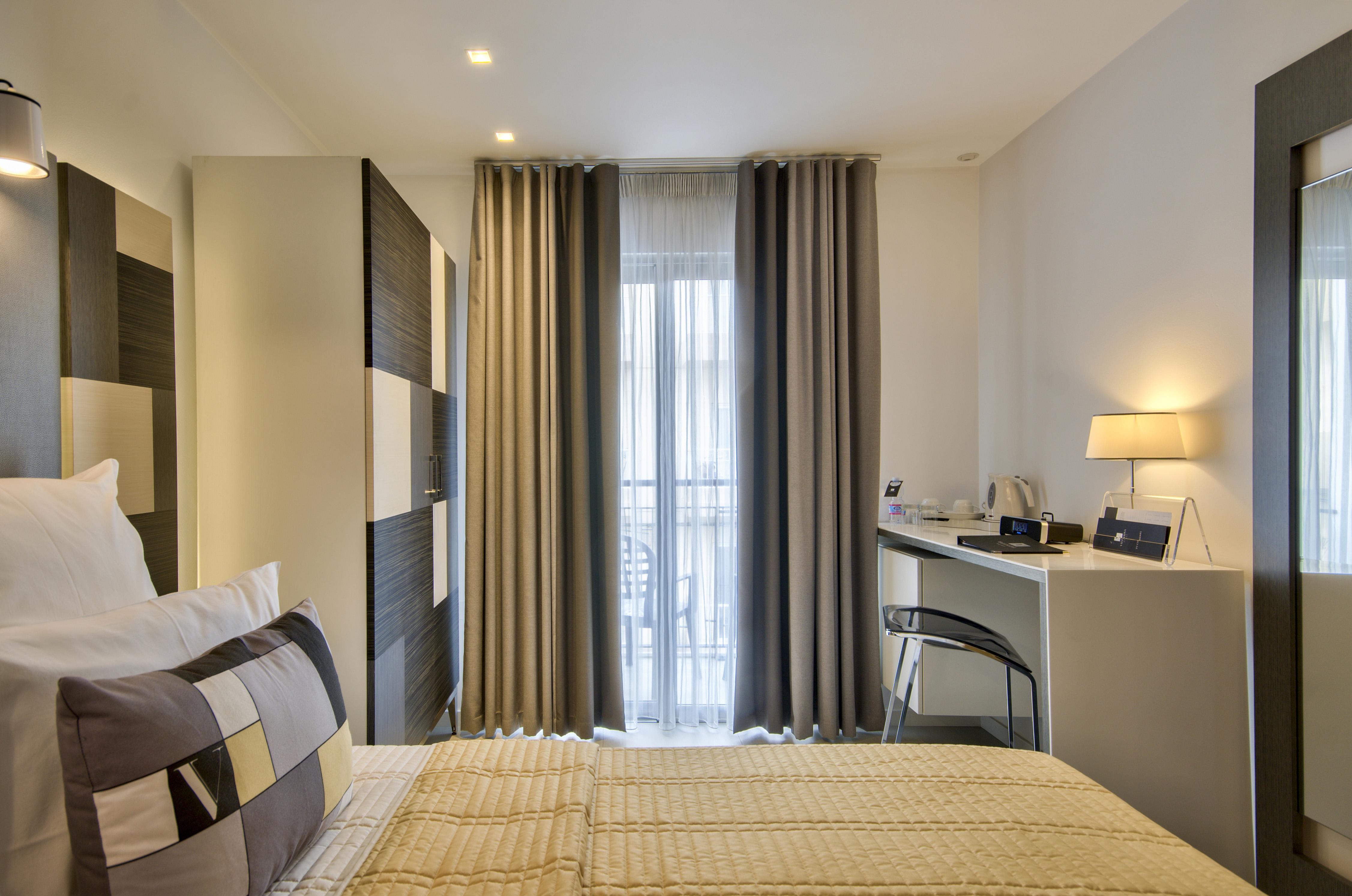 Economy Room