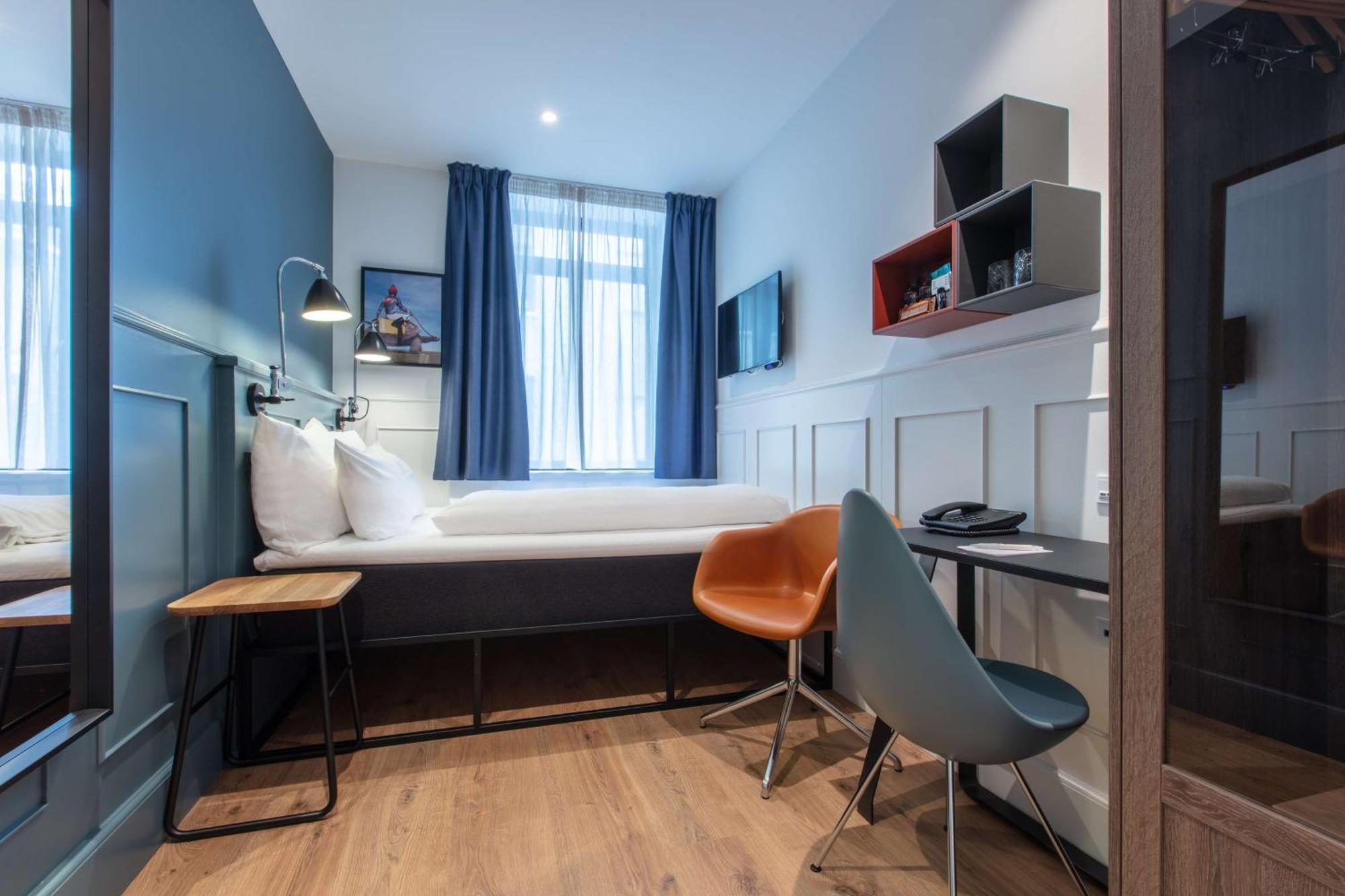 Economy Room