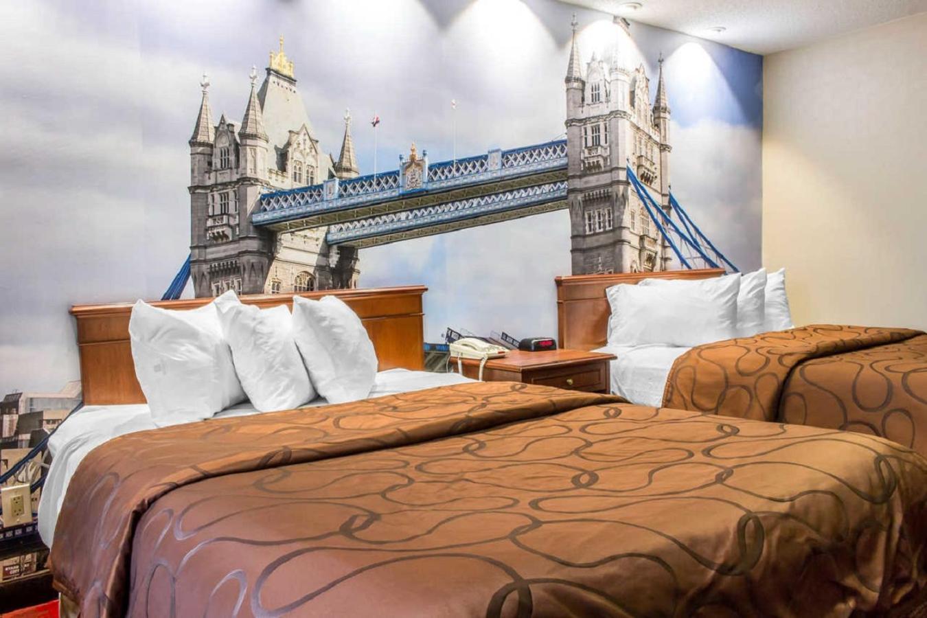 Queen Room Two Queen Beds Smoking