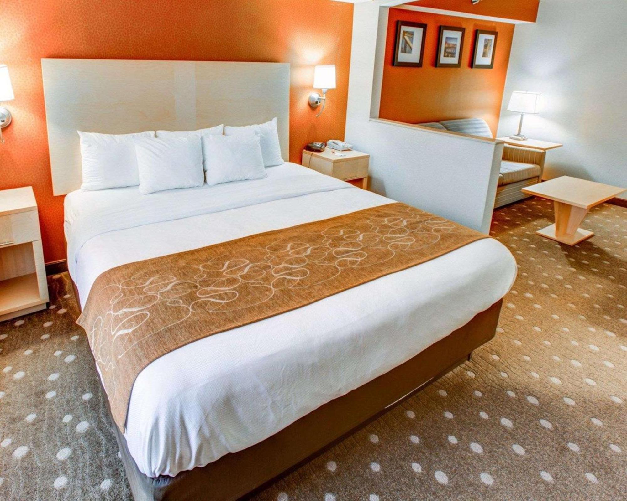 King Suite - Non-Smoking,1280852425:JPEG