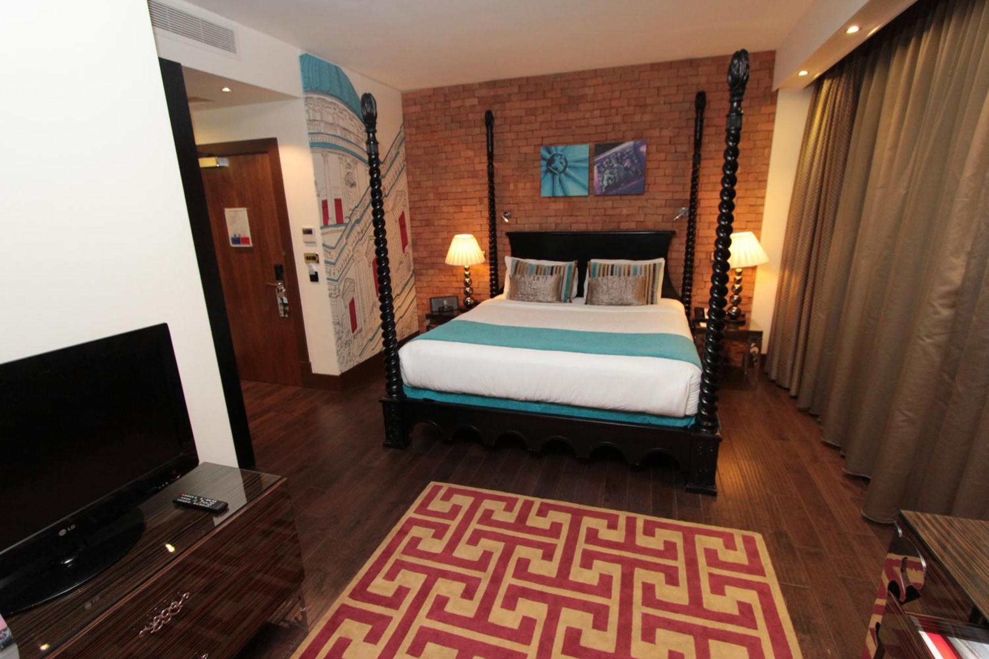 Premium King Room