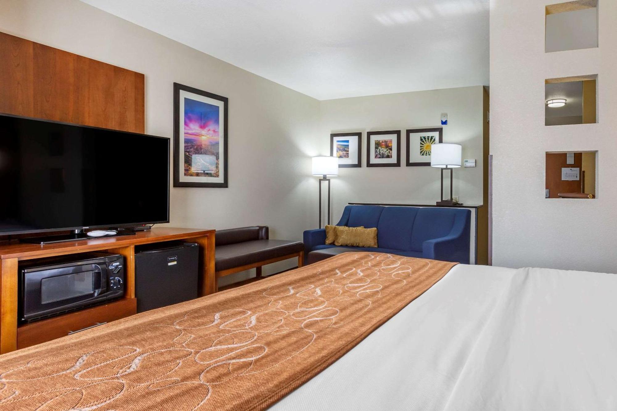 King Suite Disability Access or Non-Smoking