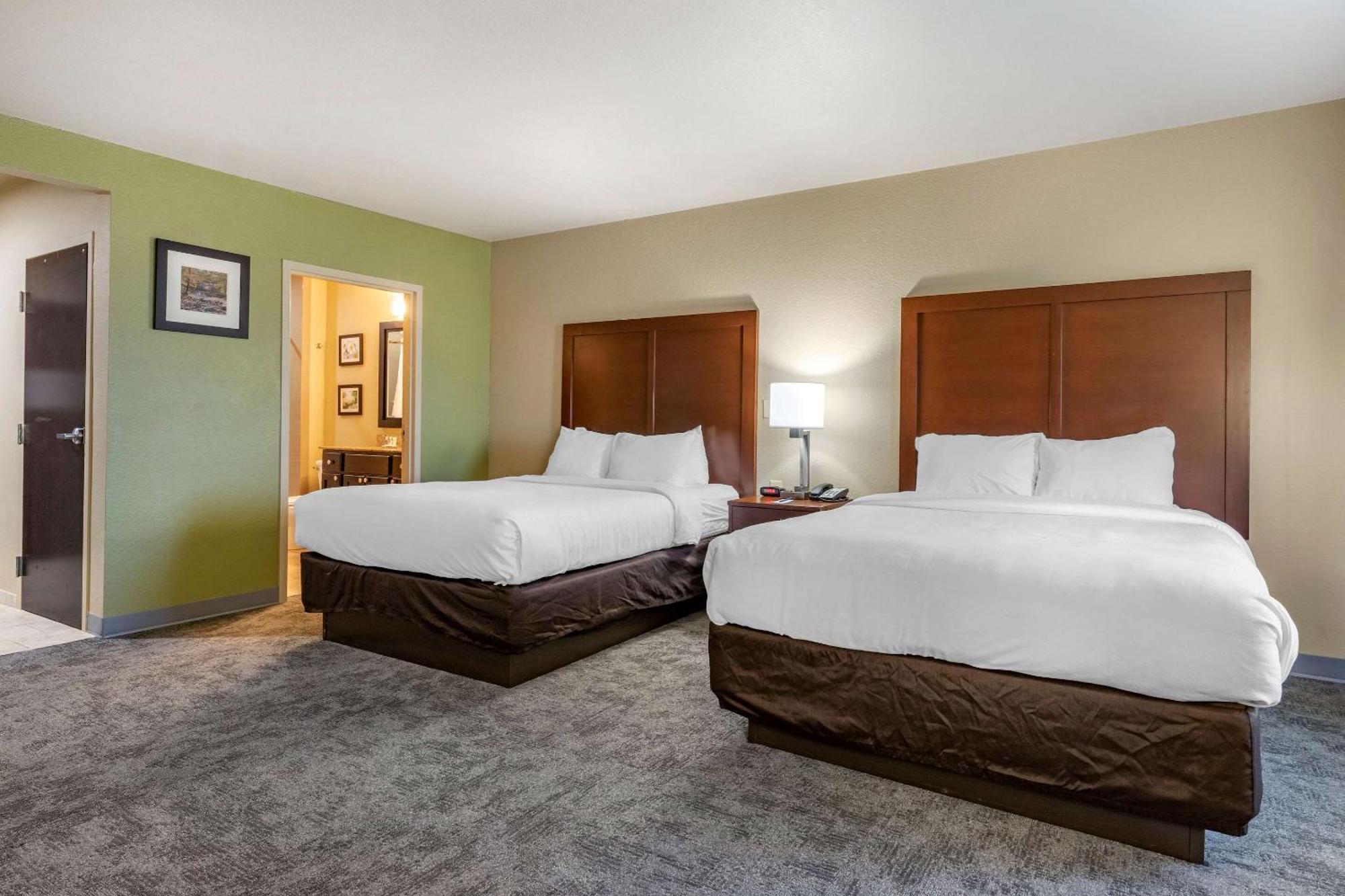 Queen Room Two Queen Beds Accessible or Non-Smoking