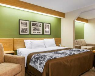 King Suite - Non-Smoking,1281499711:JPEG