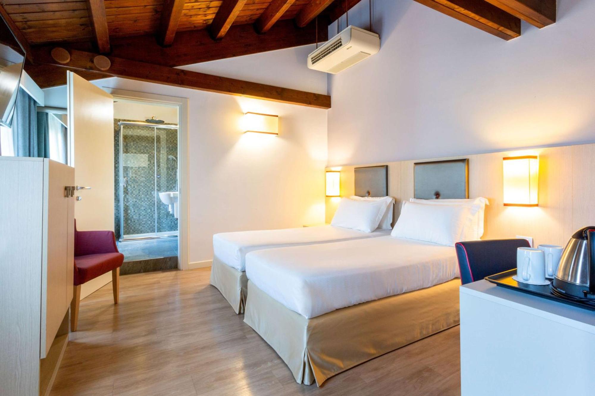 Comfort King Room