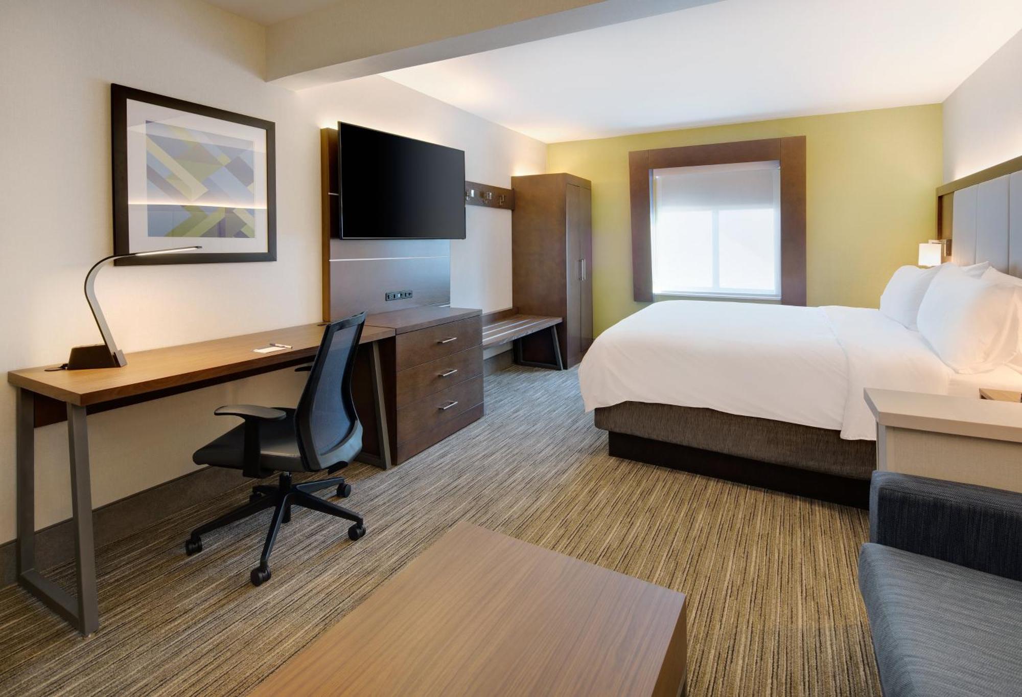 Standard King Room with Sofa Bed