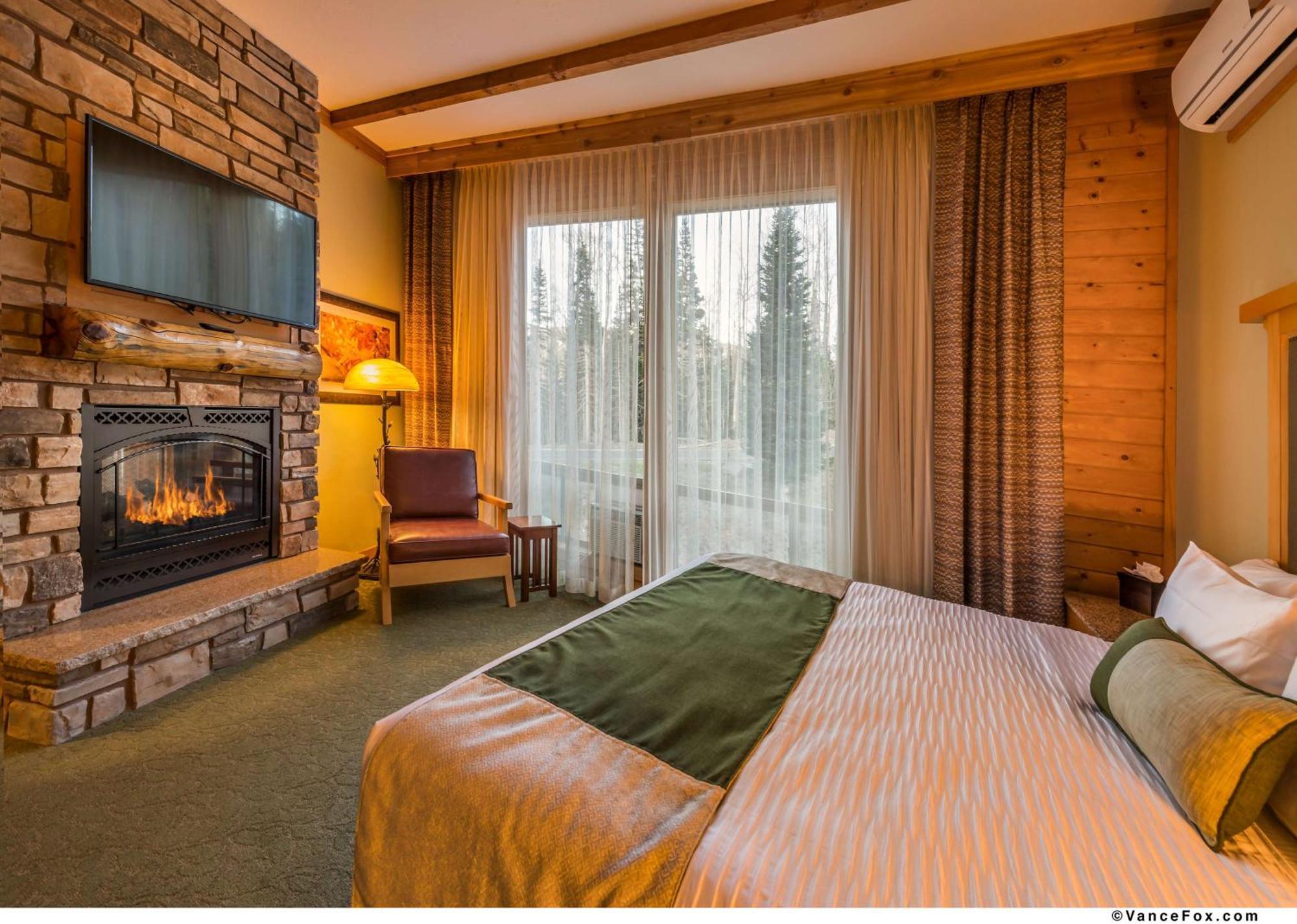 King Suite with Sofa Bed - Non-Smoking,1281983518:JPEG