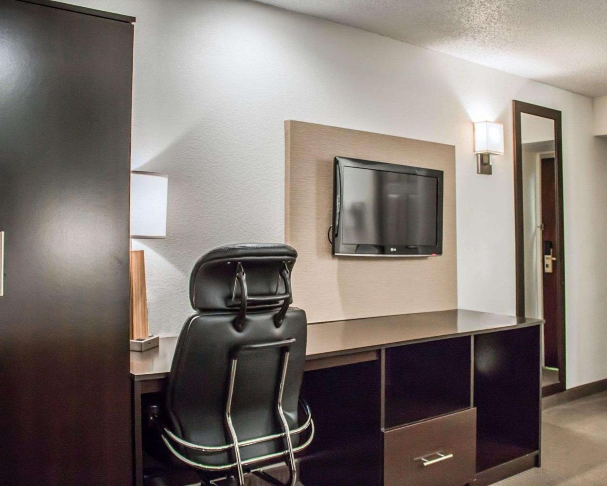 Double Room Two Double Beds View Non-Smoking