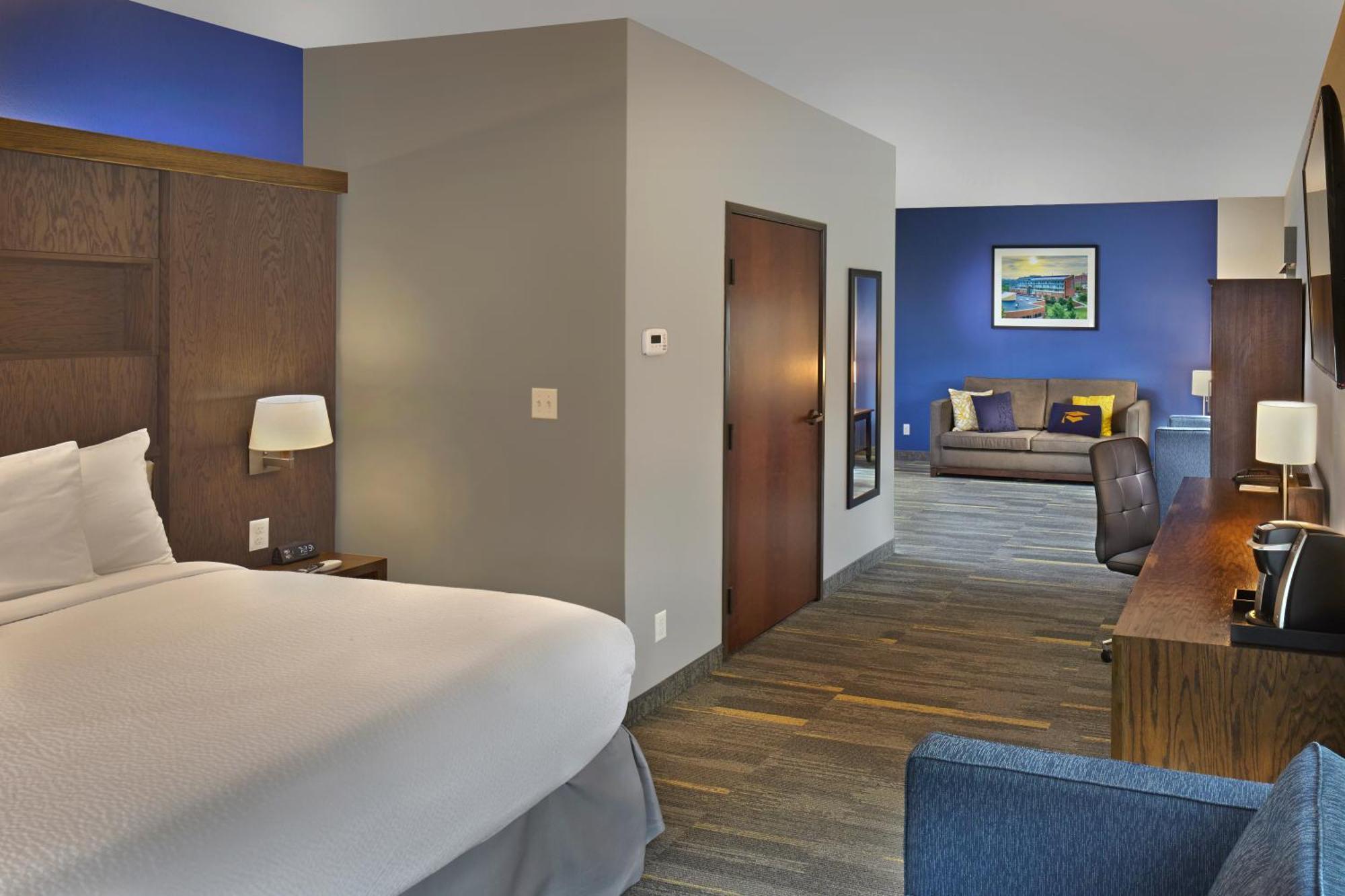 Junior King Suite