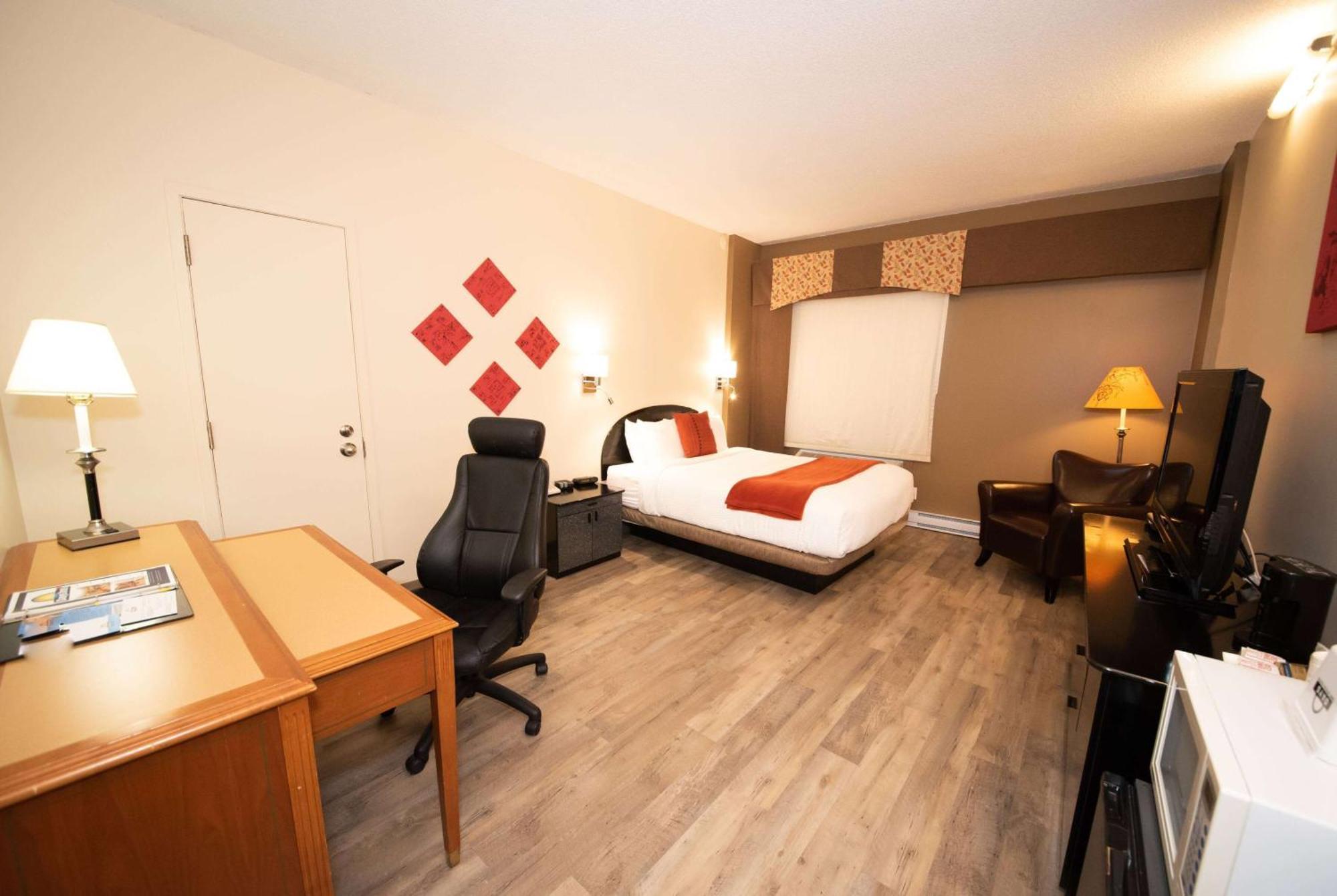 Executive Queen Room Non-Smoking