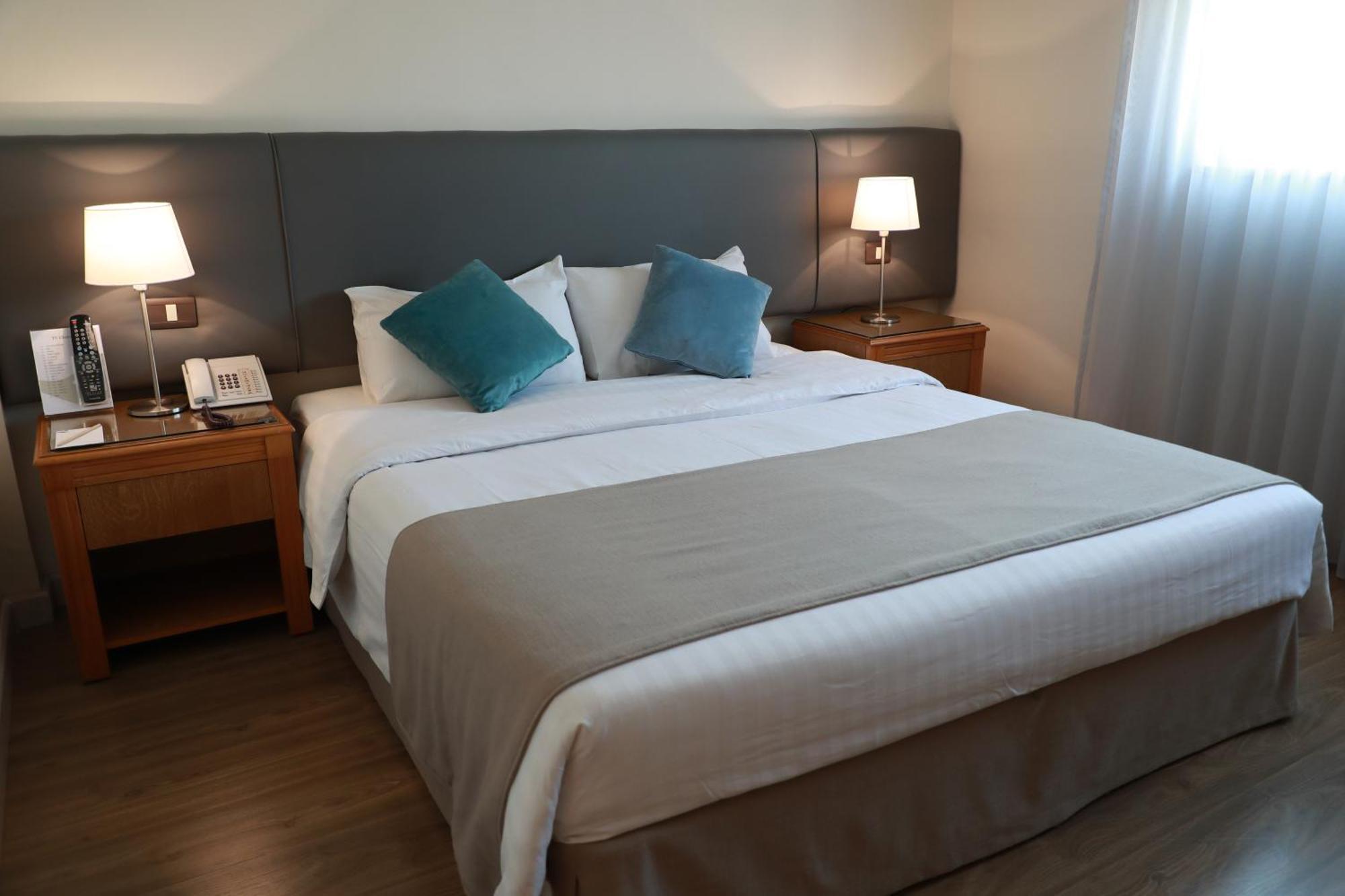 Standard King Room