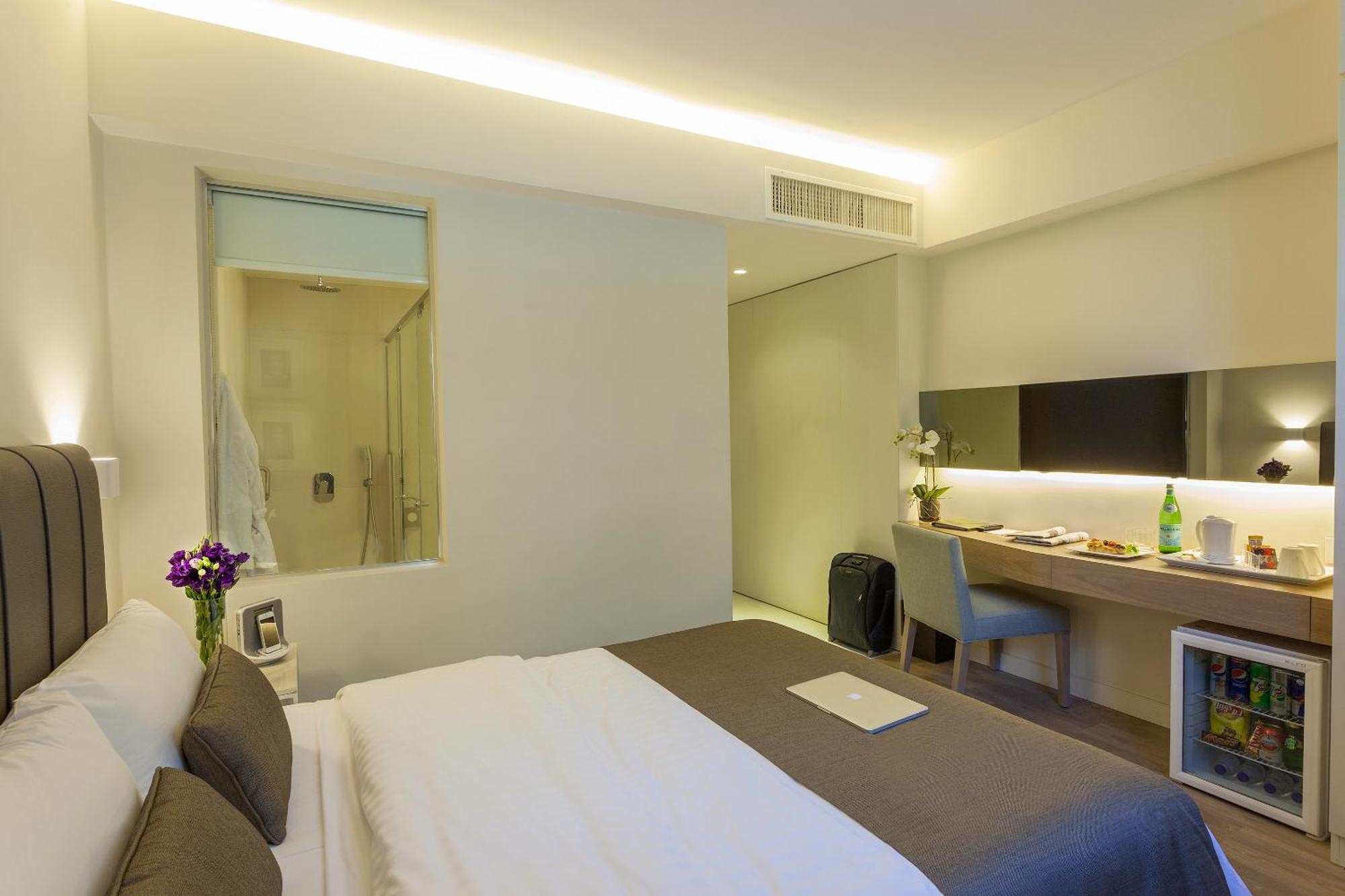 Large Double Room
