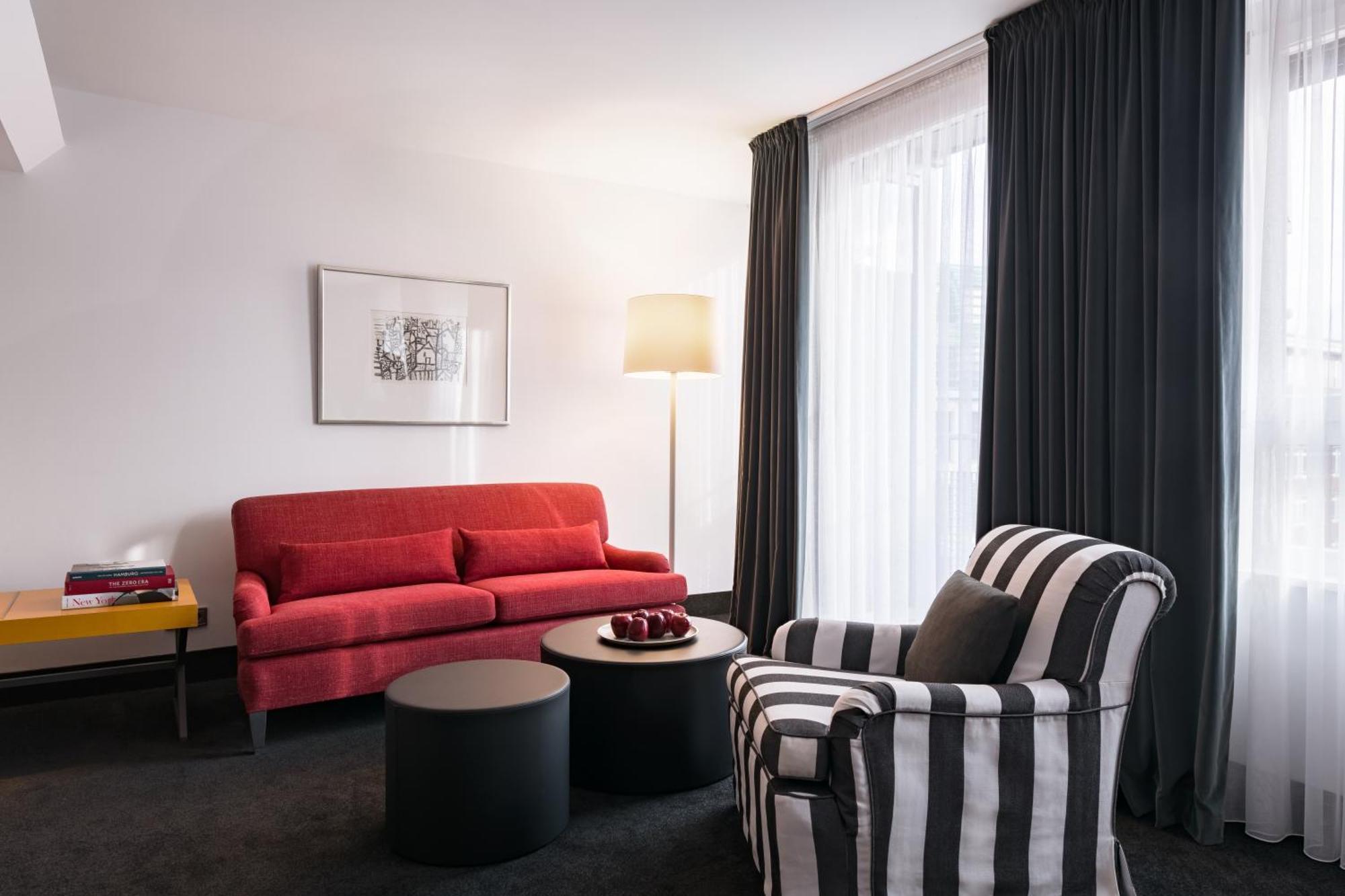 Junior King Suite Kitchenette