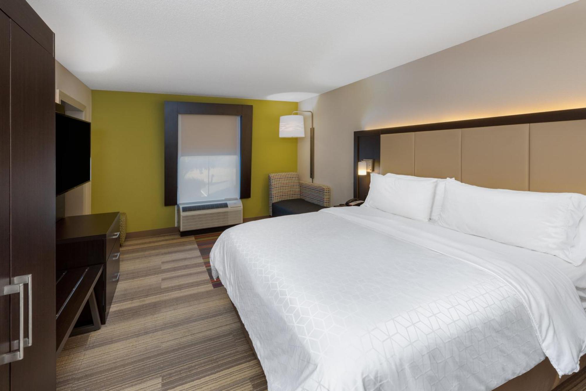 Standard King Room