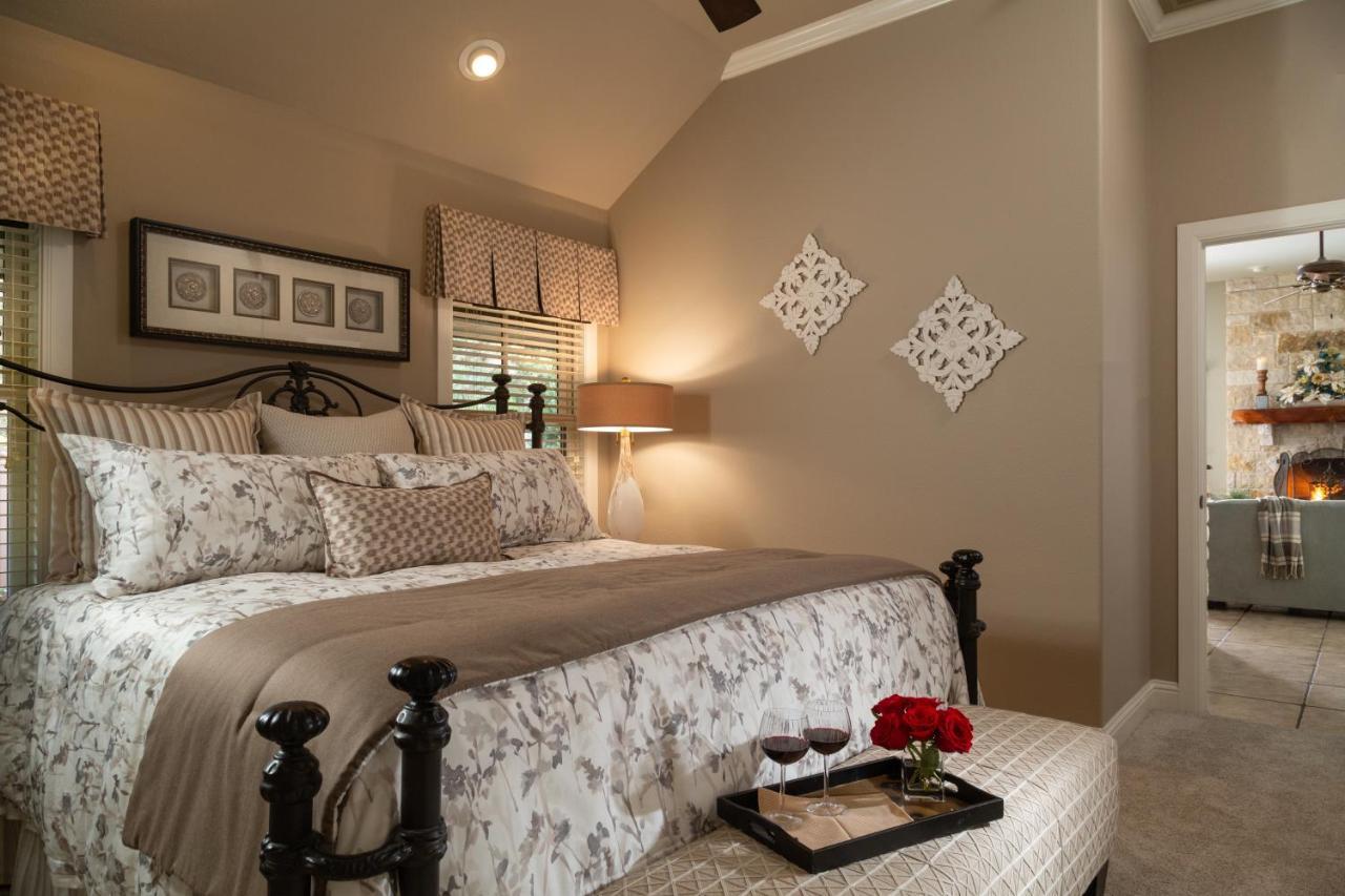 Guest House with King Bed,1288022755:JPEG