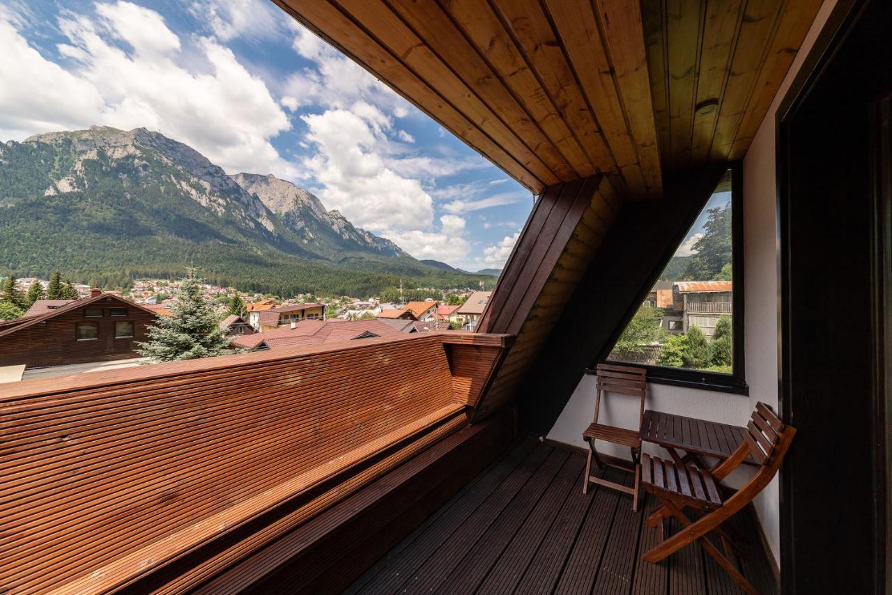 Double Room Mountain View