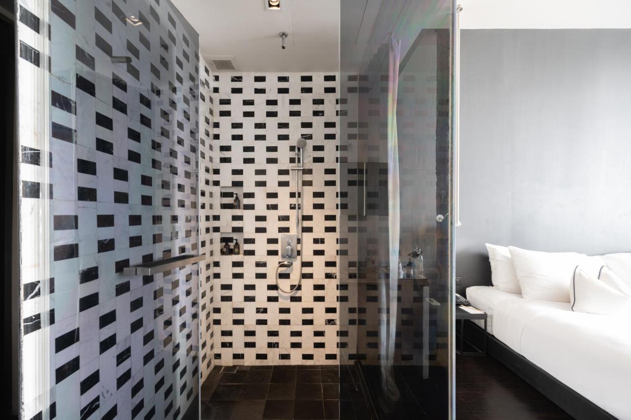 Corner River View Deluxe,1525788889:JPEG