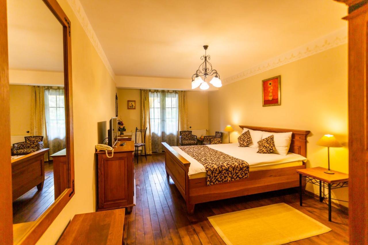 Double or Twin Room Sauna access