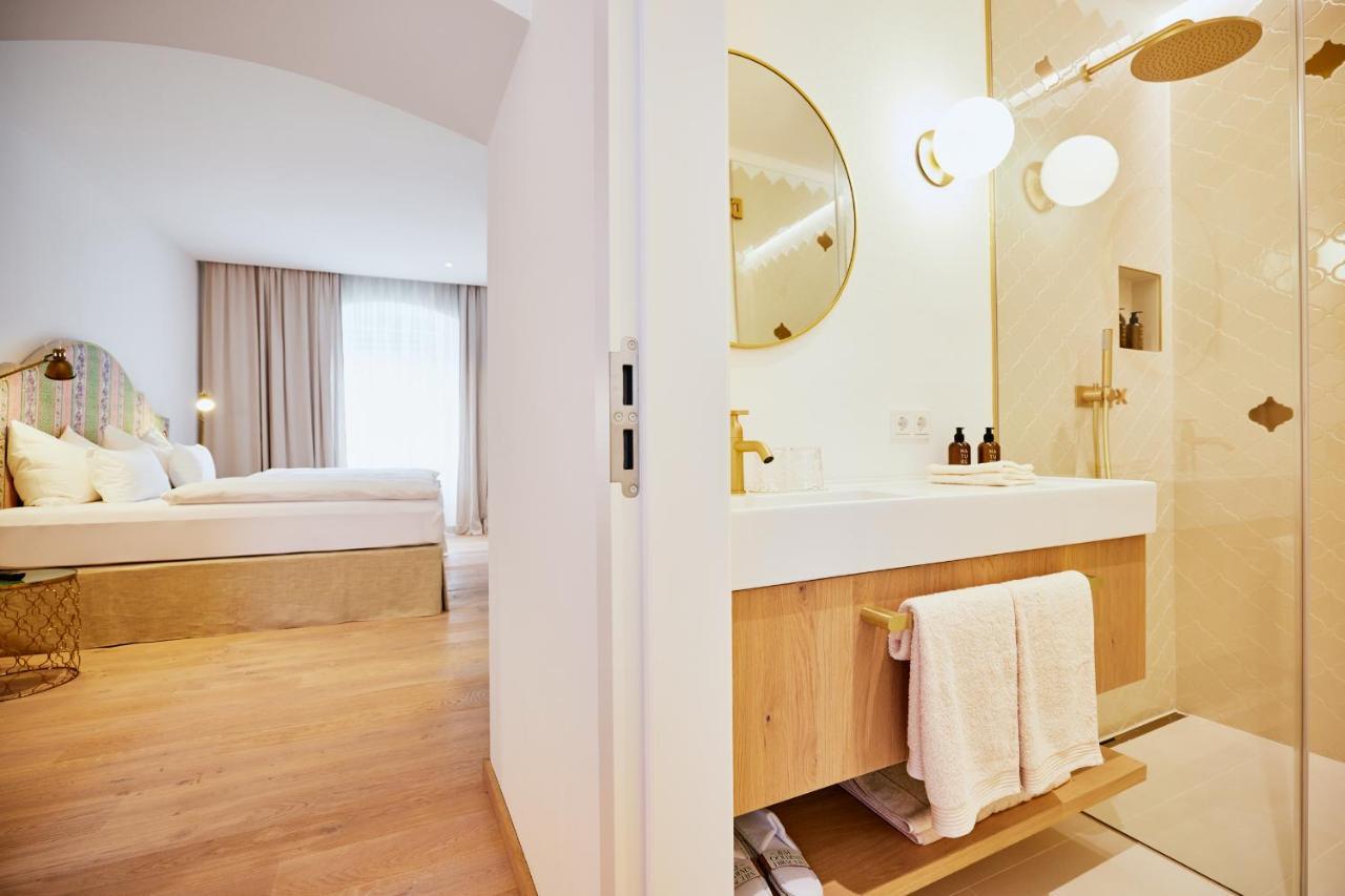Superior King Suite