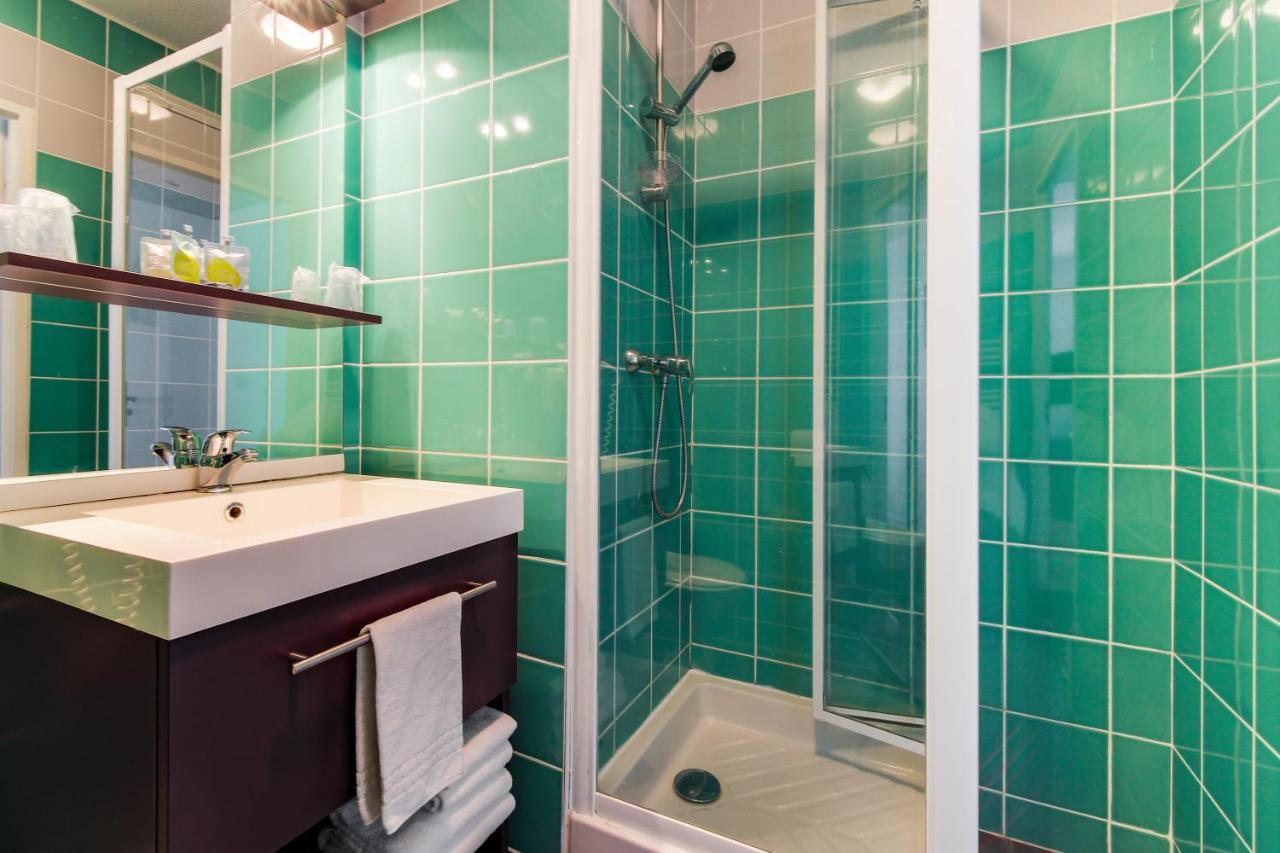 Family Suite (4 Adults),1445192989:JPEG