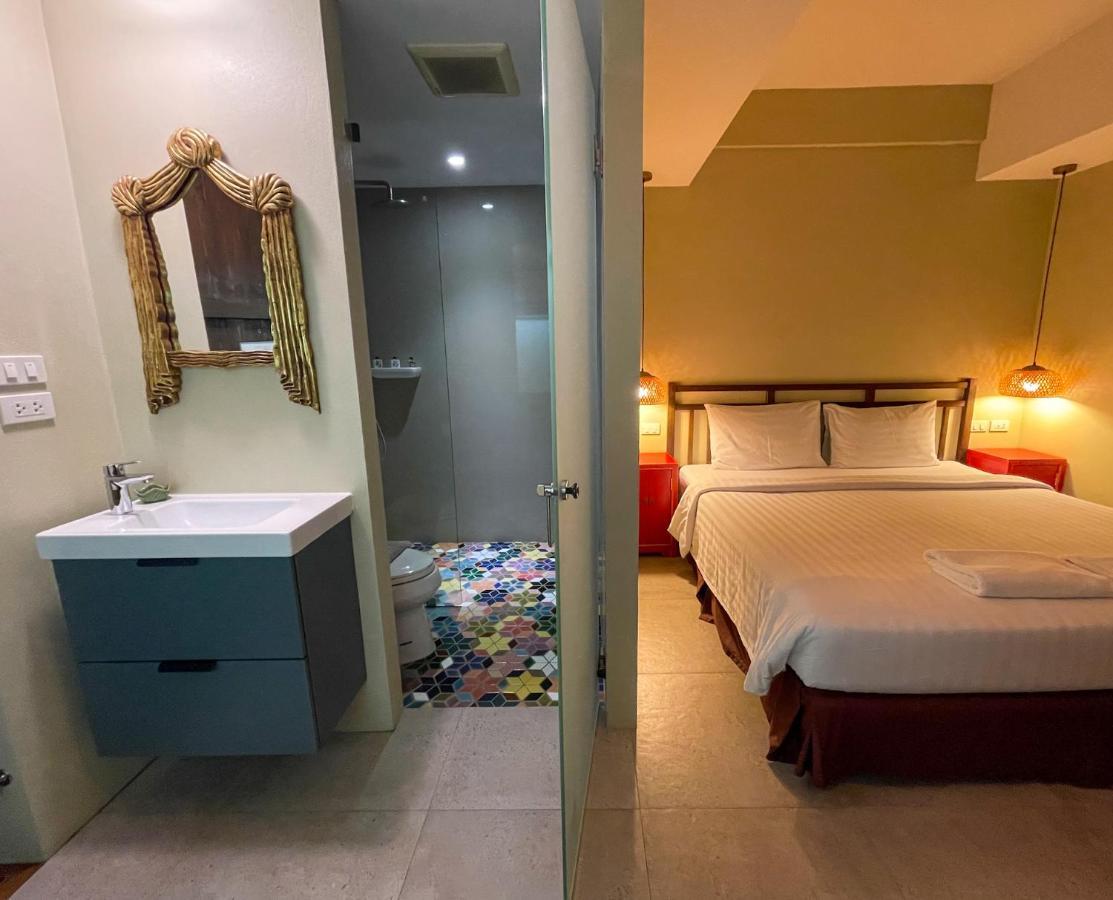Standard King Bed