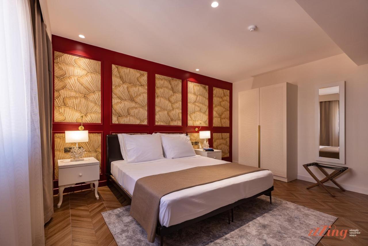 Deluxe Double Room Street View
