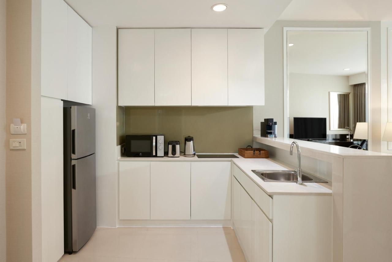 One-Bedroom Superior Suite King Club Benefits