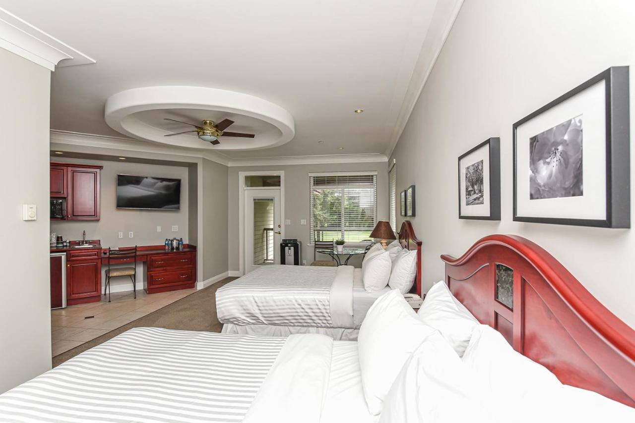 Queen Room Two Queen Beds