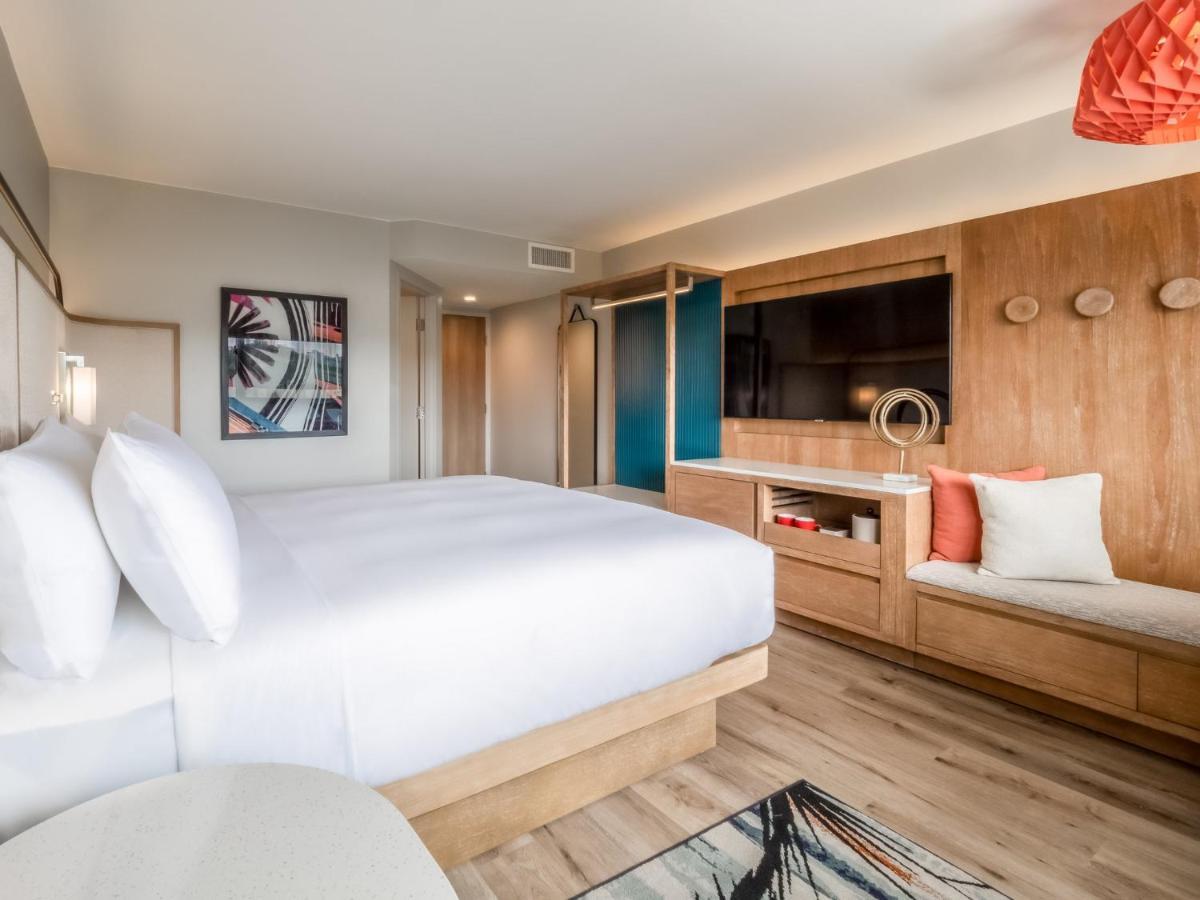 Standard Room,1260429847:JPEG
