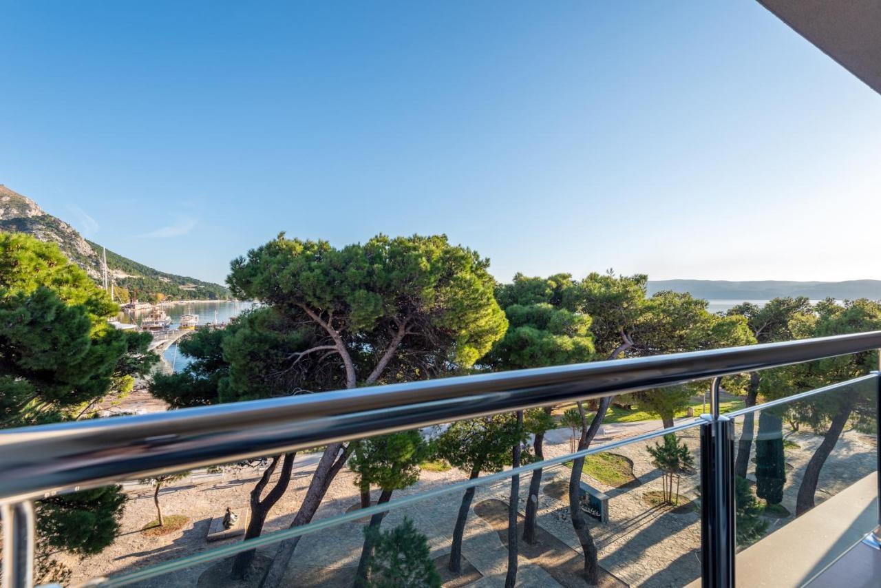 Double or Twin Room Partial Sea View