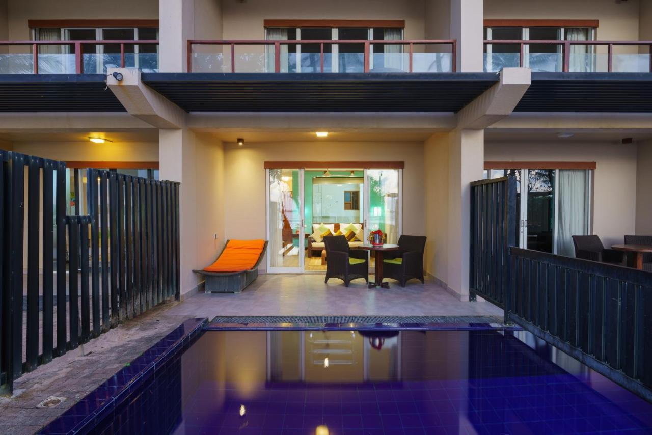 Deluxe Room Plunge Pool on selected wines