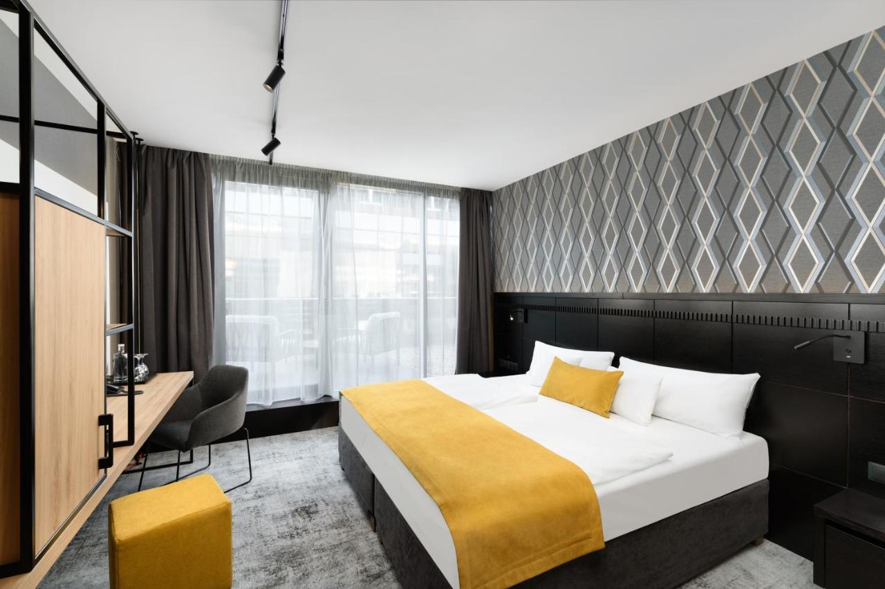 Deluxe Double or Twin Room with Balcony,1307424691:JPEG