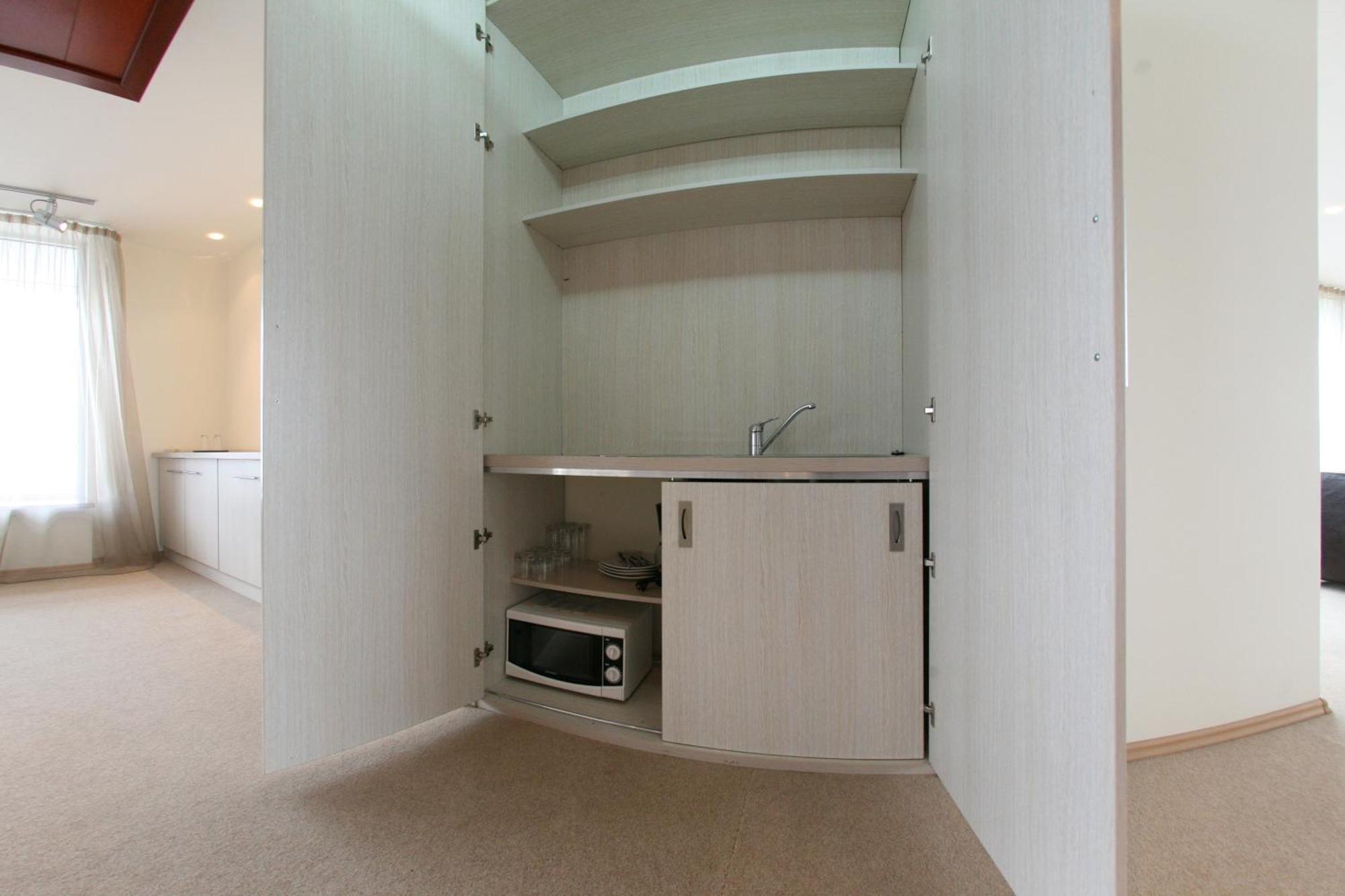 One-Bedroom Apartment,444213834:JPEG