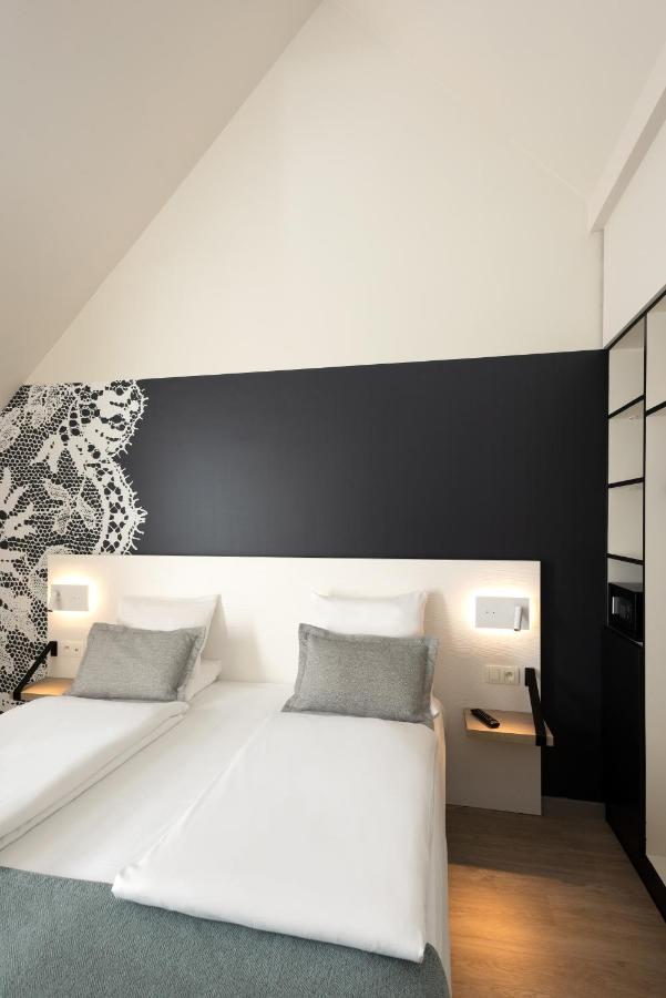 Double Room Bath