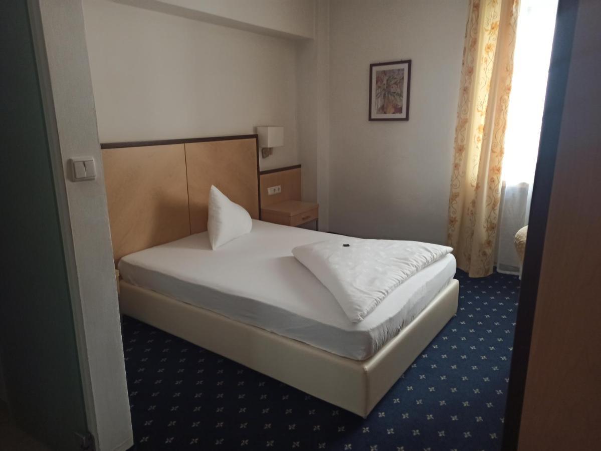 Single Room,1379177006:JPEG
