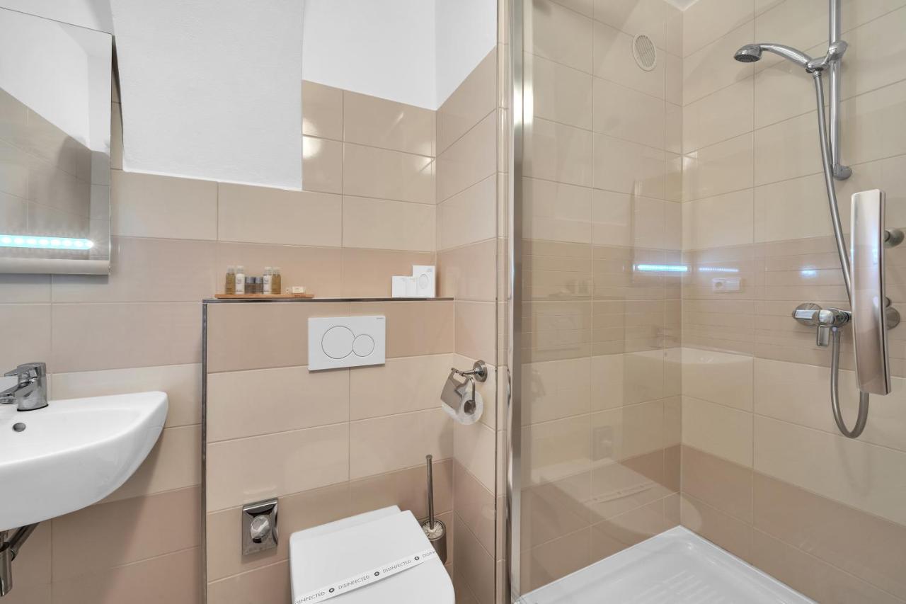 Small Twin Room,1598412364:JPEG