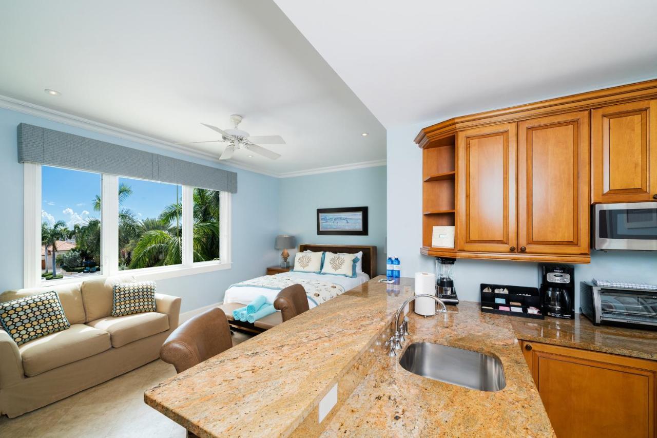 Studio Suite Pool View